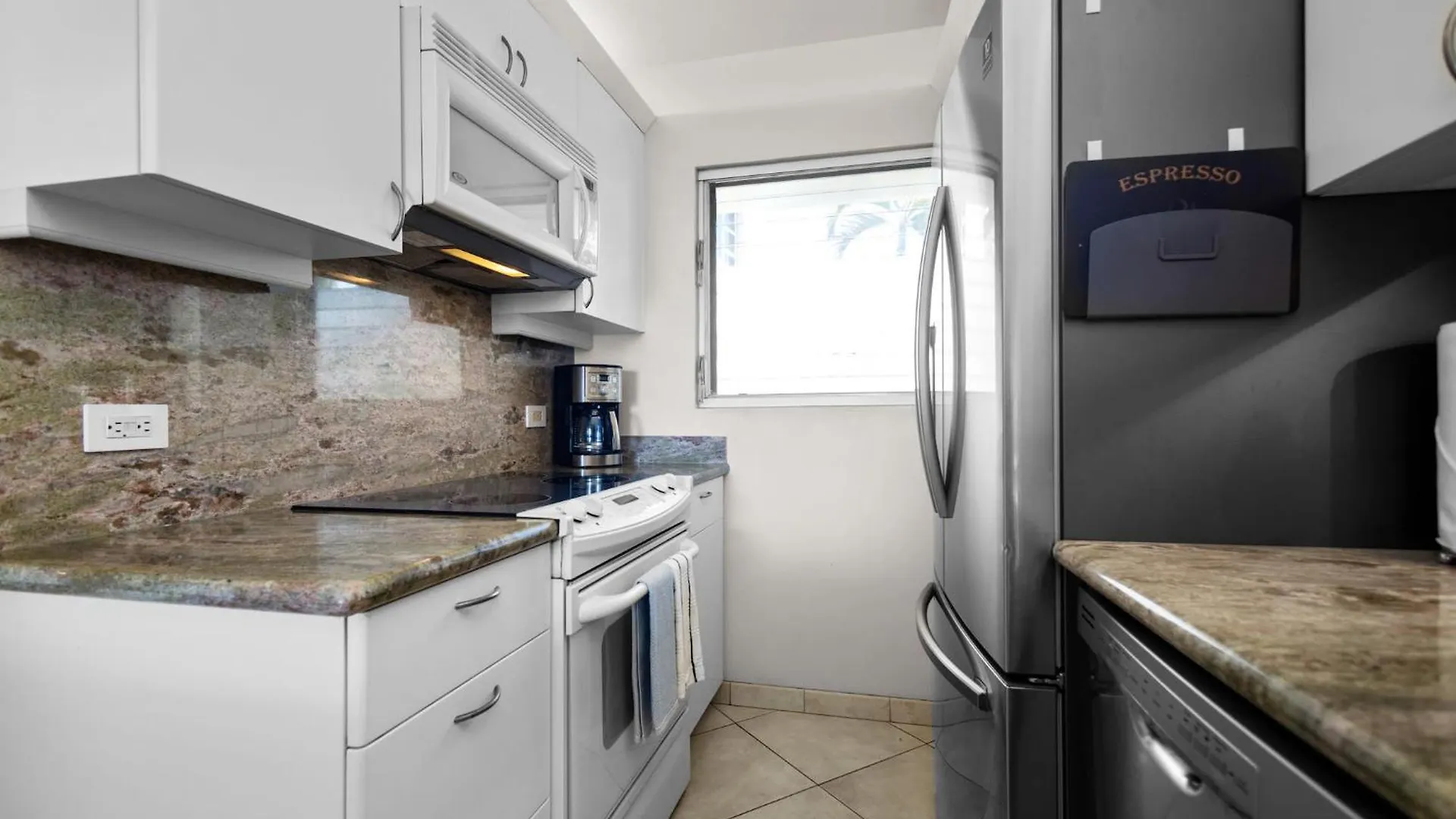 Beachfront Spectacular Sunset Suite New Ac Kihei Apartman